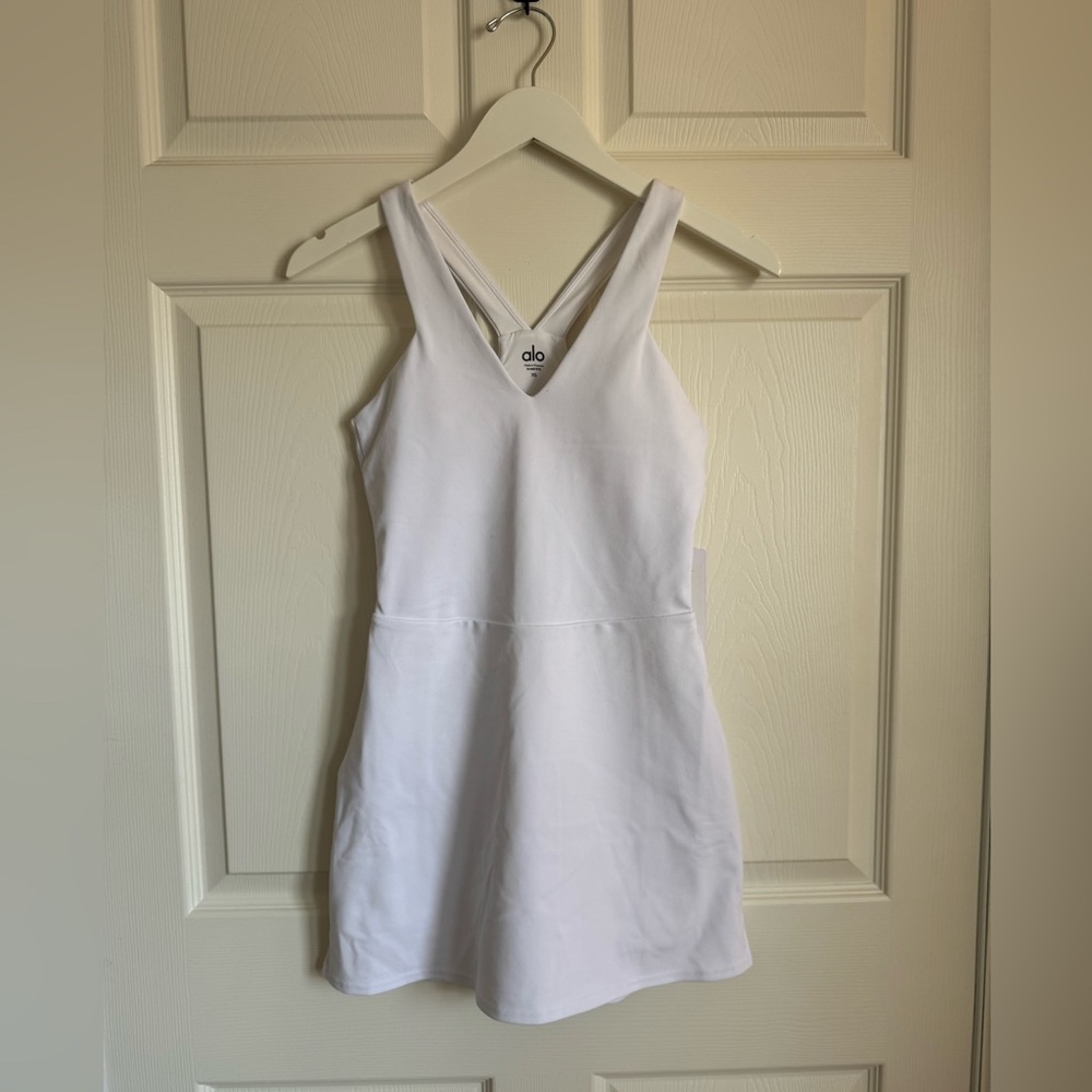 ✨ALO Dress✨ - Picture 9 of 12